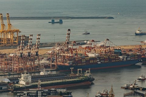 Cạnh tranh với Trung Quốc, Mỹ hỗ trợ tỷ phú Ấn Độ 500 triệu USD để phát triển cảng quan trọng ở Sri Lanka