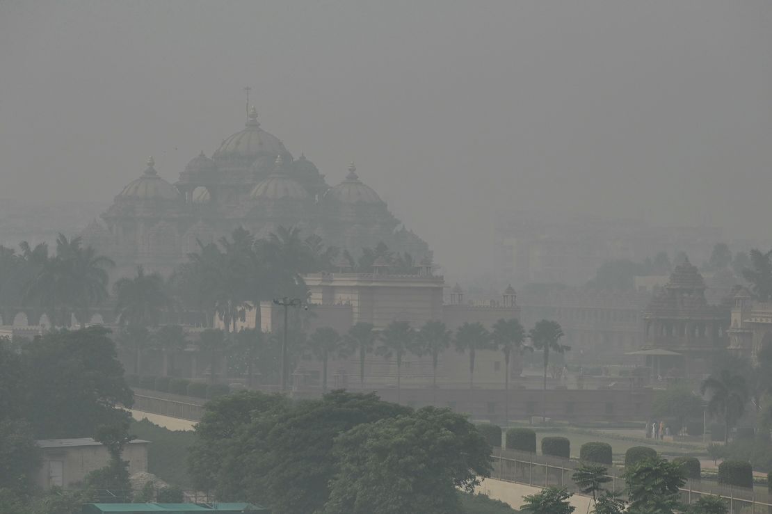 Pakistan đóng cửa thành phố 13 triệu dân vì ô nhiễm khói bụi 3