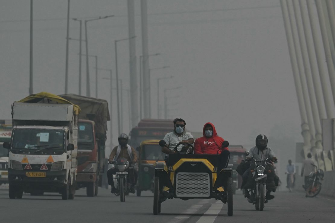 Pakistan đóng cửa thành phố 13 triệu dân vì ô nhiễm khói bụi 2