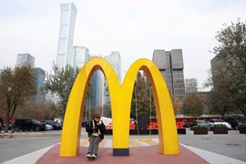 McDonald's tăng cổ phần trong công ty con tại Trung Quốc