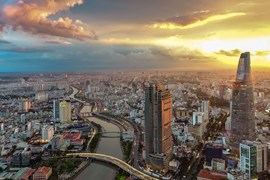 UOB: Kinh tế Việt Nam năm 2024 được kỳ vọng tăng trưởng 6%