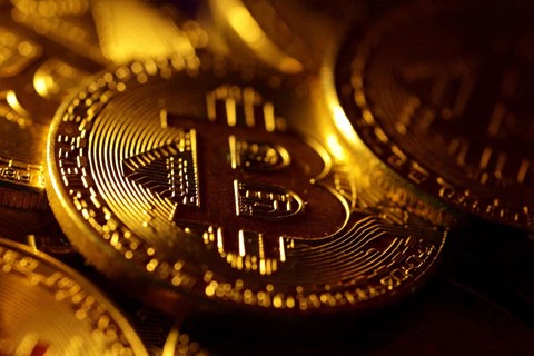'Đón' các nhà đầu tư lớn quay trở lại, Bitcoin vượt mốc 57.000 USD