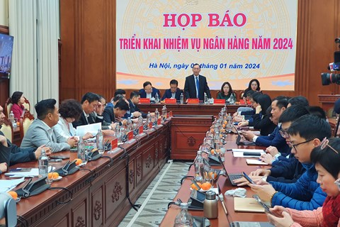 Năm 2023: Tăng trưởng tín dụng khoảng 13,5%, lãi suất huy động và cho vay giảm hơn 2%