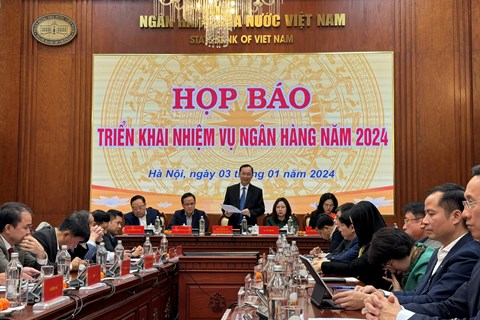 Phó Thống đốc: Năm 2024 sẽ có khoảng 2 triệu tỷ đưa vào nền kinh tế, cố gắng không đặt vấn đề tăng lãi suất