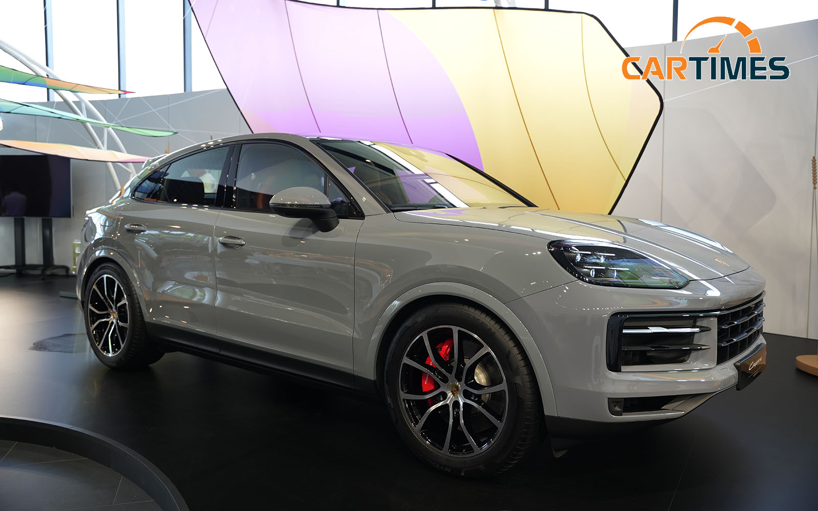 9 tháng đã qua của năm 2023, Porsche bán được 242.722 xe 2