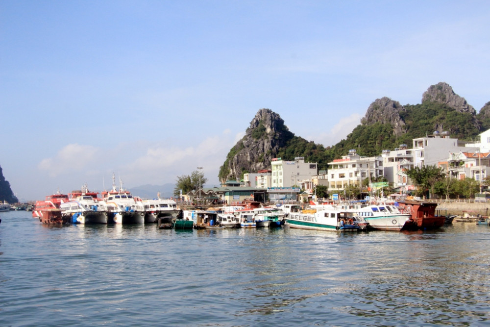 Huyện đảo hơn 2.000 km2 duy nhất Việt Nam có cả sân bay, cao tốc và cảng biển 3