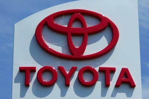 Toyota bị phạt 60 triệu USD vì lừa dối khách hàng