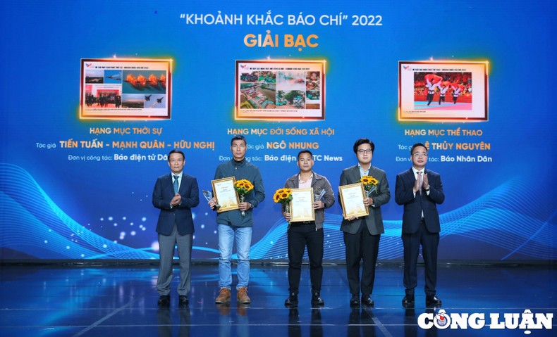 Trao giải ảnh 'Khoảnh khắc báo chí 2022': Tôn vinh bản lĩnh dấn thân, lan tỏa sức sáng tạo 5