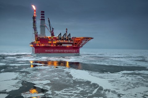 Giá xăng dầu hôm nay 02/01: Tăng nhẹ, sản lượng dầu của Nga duy trì ở mức cao
