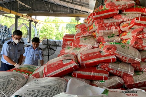 Kiên Giang: Nóng tình trạng kinh doanh phân bón giả