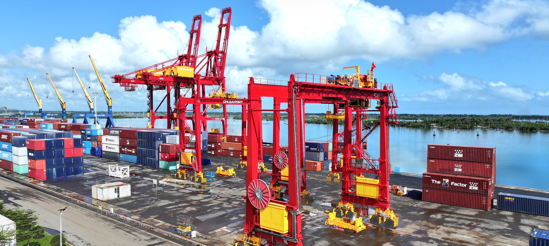Cảng Chu Lai đưa vào khai thác hệ thống cẩu bán tự động eRTG 2