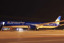 Vietnam Airlines 'hạ nhiệt' vé máy bay phục vụ dịp nghỉ lễ 30/4 - 01/05