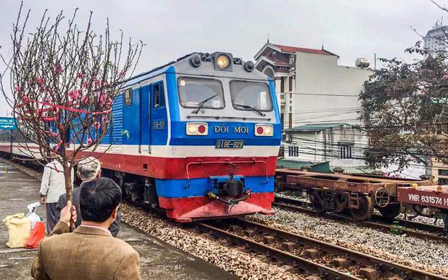 Vé máy bay sắp 'cạn', hành trình về quê ăn Tết của người dân thêm áp lực 4