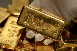 Giá vàng thế giới giảm xuống mức thấp nhất 3 tháng