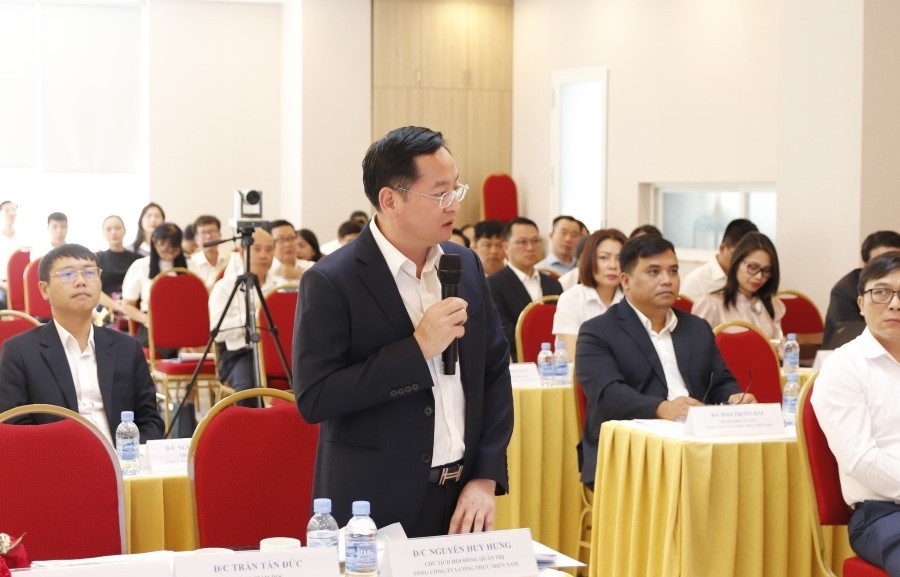 Ông Nguyễn Huy Hưng, Chủ tịch Hội đồng quản trị Tổng công ty Vinafood 2 chia sẻ với các cổ đông