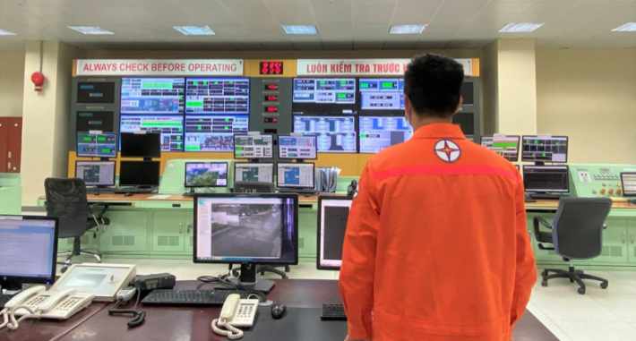 Khu vực Phòng điều khiển trung tâm tại Nhà máy Nhiệt điện Mông Dương