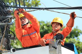 TP. Hồ Chí Minh cấp bách triển khai loạt giải pháp tiết kiệm điện