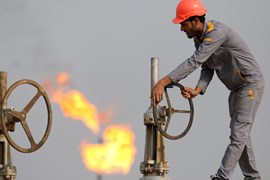 Giá xăng dầu hôm nay 7/5: Tiếp tục hồi phục, rủi ro xung đột tại Trung Đông gia tăng trở lại