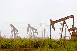 Giá xăng dầu hôm nay 9/5: Hồi phục khi số liệu về dầu thô tại Mỹ “quay xe”