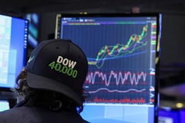 Dow Jones mất mốc lịch sử 40.000 điểm