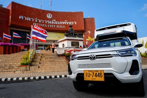 Xem trước Toyota Hilux chạy điện mới trước khi sản xuất hàng loạt tại Thái Lan vào năm 2025