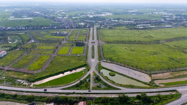 Hanssip có vị trí chiến lược nằm tại cửa ngõ phía Nam thủ đô, phía Tây giáp với đường Quốc lộ 1A cũ, phía Đông giáp với đường cao tốc Pháp Vân - Cầu Giẽ.