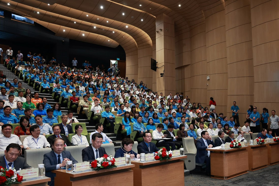 Diễn đàn “Nâng cao năng suất lao động Quốc gia năm 2024” do Tổng Liên đoàn Lao động Việt Nam tổ chức