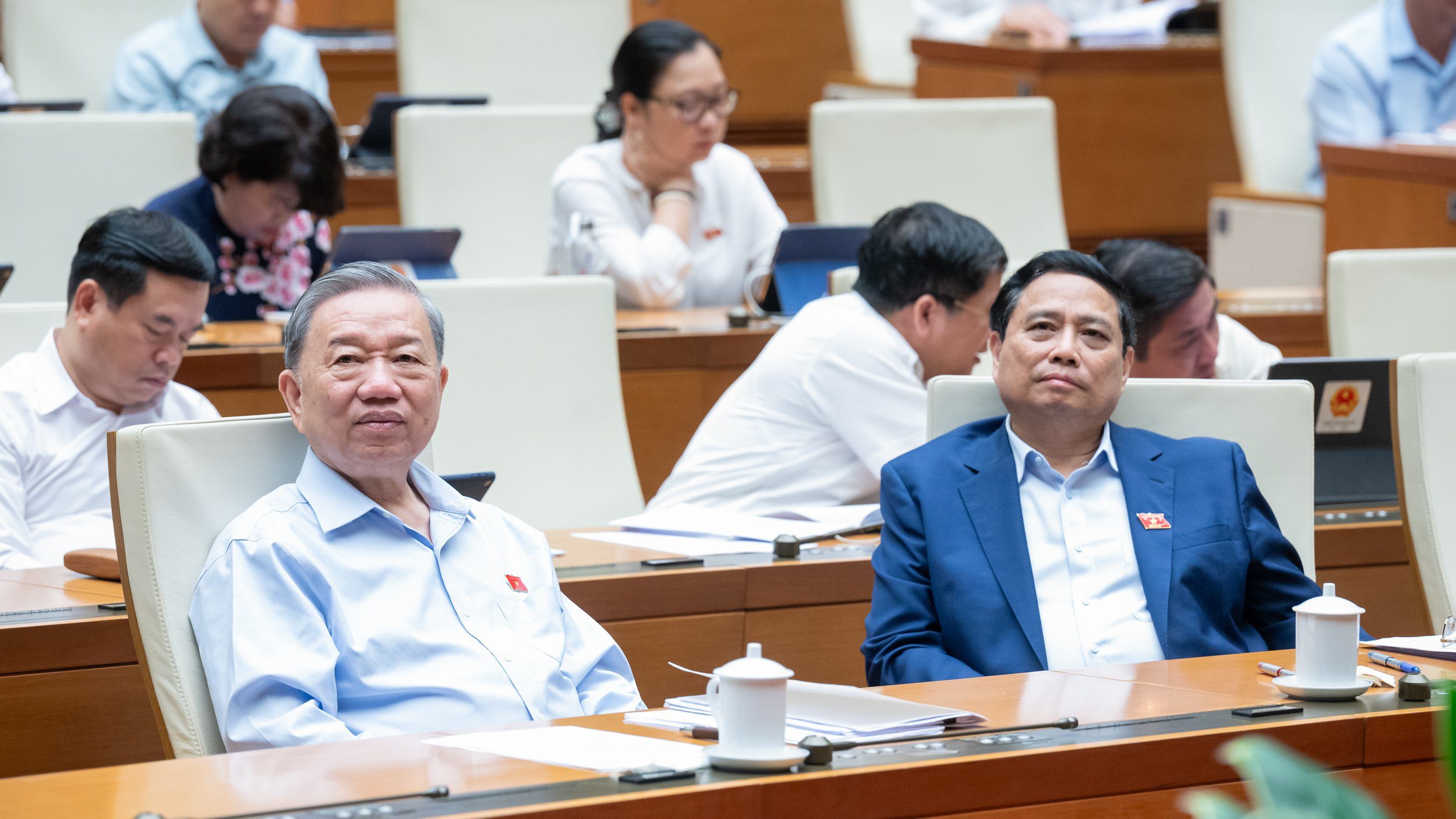 Chủ tịch nước Tô Lâm và Thủ tướng Chính phủ Phạm Minh Chính tại phiên họp