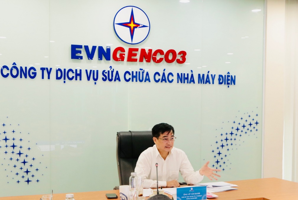 Ông Lê Văn Danh - Tổng Giám đốc EVNGENCO3 ghi nhận những nỗ lực của Công ty Nhiệt điện Phú Mỹ và Công ty EPS giữ vững sản xuất điện