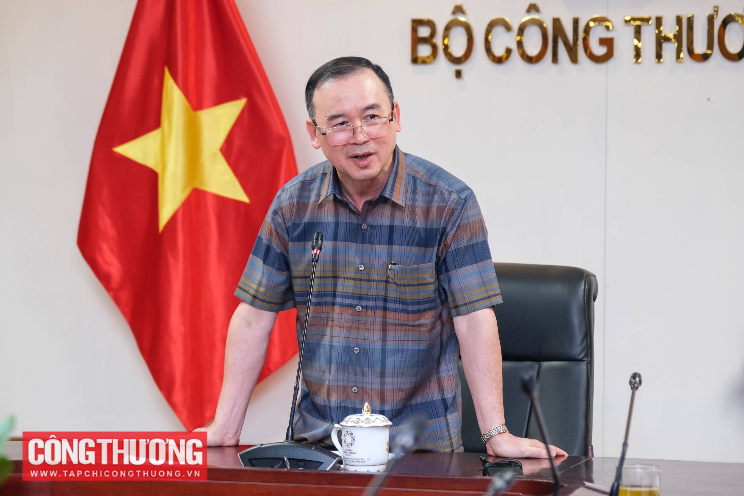 Ông Phan Văn Chinh - Vụ trưởng Vụ Thị trường trong nước, Bộ Công Thương phát biểu tại hội thảo