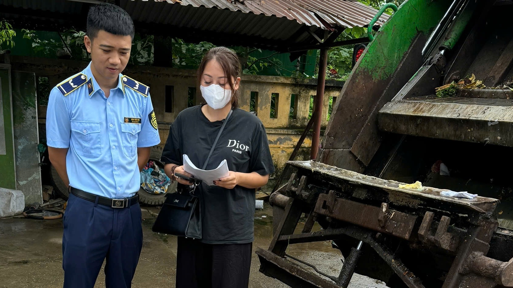 Hà Nội: Tịch thu và tiêu hủy 380 chiếc bánh trung thu không rõ nguồn gốc