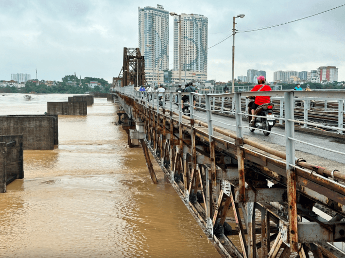 cầu long biên