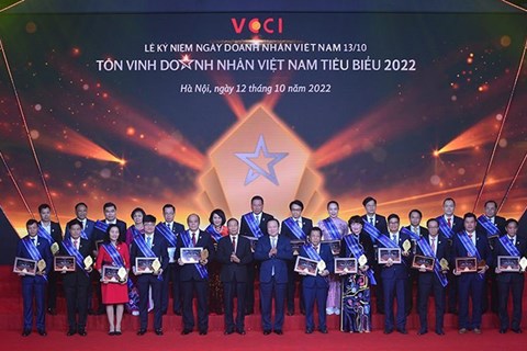 Vinh danh 60 doanh nhân Việt Nam tiêu biểu năm 2022