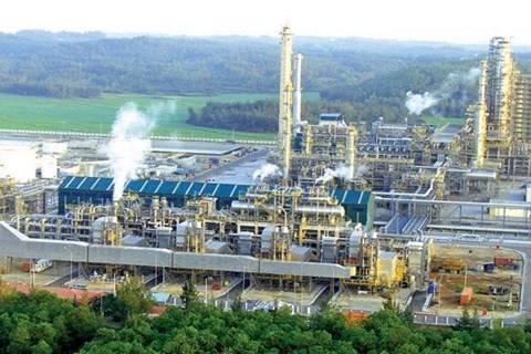Bộ Công thương: Nhà máy lọc dầu Dung Quất và Nghi Sơn phải tăng sản xuất xăng!