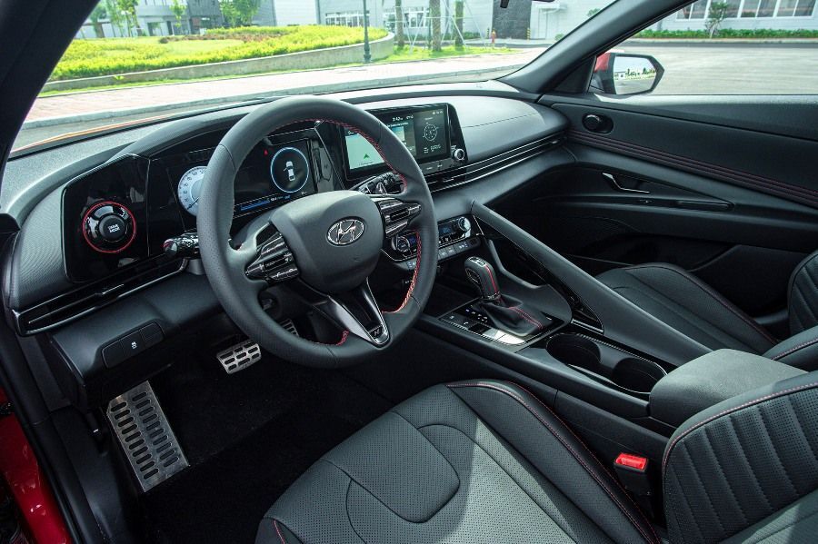 Hyundai Elantra thế hệ mới ra mắt tại thị trường Việt Nam 2