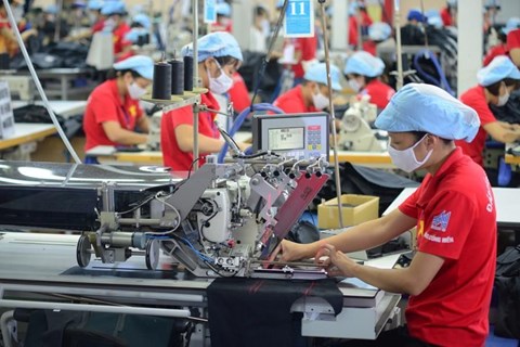 CEO Thân Đức Việt: "May 10 luôn coi người lao động là trung tâm, sống có trách nhiệm với xã hội, đất nước"