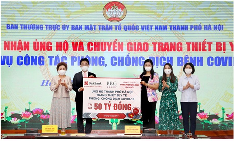 Tập đoàn BRG, Ngân hàng SeABank và Công ty Cổ phần Đầu tư Phát triển Thành phố Thông minh Bắc Hà Nội ủng hộ trang thiết bị phòng chống covid-19 cho thành phố Hà Nội