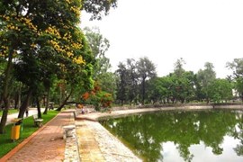Đề xuất loạt phương án “giải cứu” 12 công viên tại Hà Nội