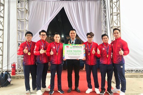 Herbalife Việt Nam thưởng nóng cho 30 Huy Chương Vàng đầu tiên của Đoàn Thể Thao Việt Nam tại SEA Games 31