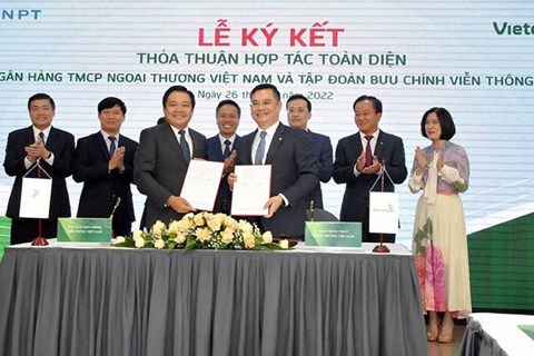 Vietcombank và Tập đoàn VNPT ký kết thỏa thuận hợp tác toàn diện