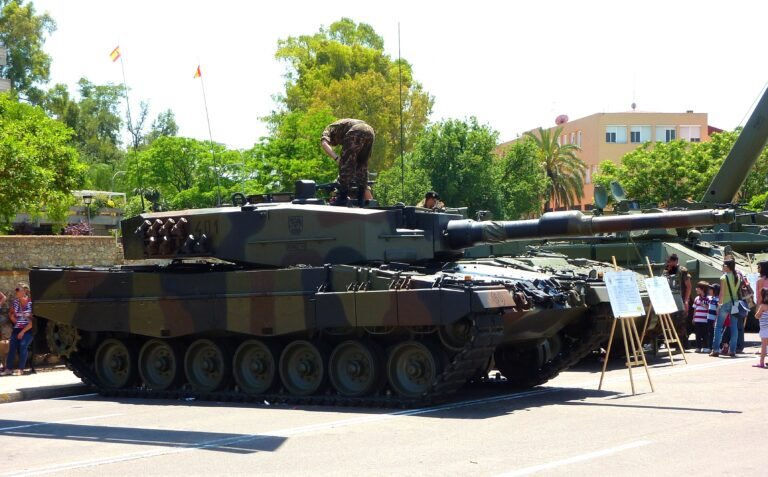 leopard_2a4_e.jpg