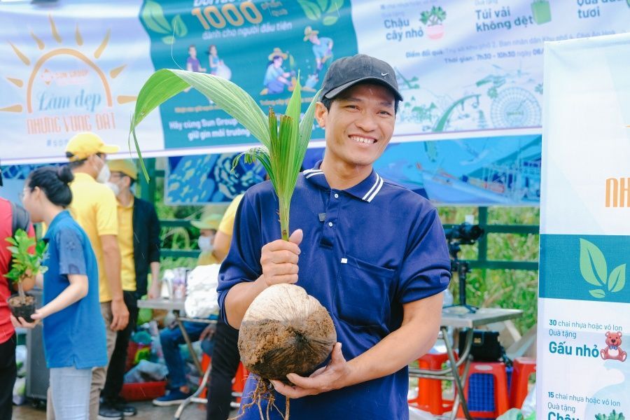 Hàng trăm tình nguyện viên Phú Quốc xuống phố thu gom rác 3