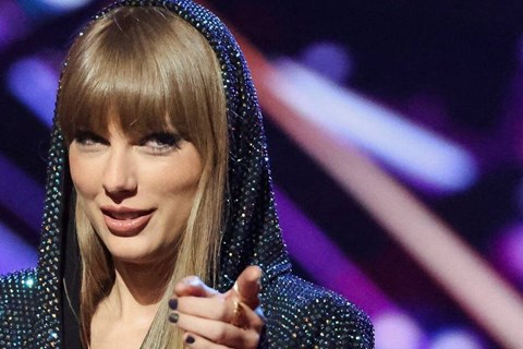 Bất chấp giá vé, người dân đổ xô đi xem phim concert mới của Taylor Swift