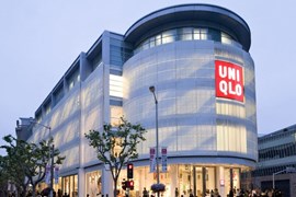 Uniqlo dự kiến lợi nhuận tăng 26% khi Trung Quốc phục hồi
