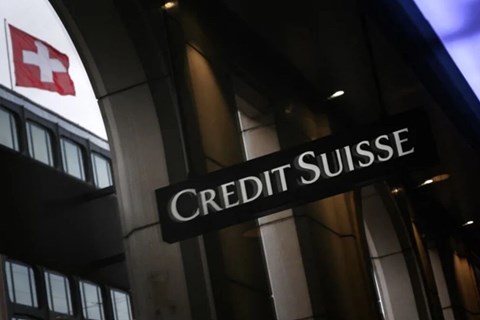 Cổ phiếu Credit Suisse tăng vọt 23% sau thông báo sẽ vay 54 tỷ USD