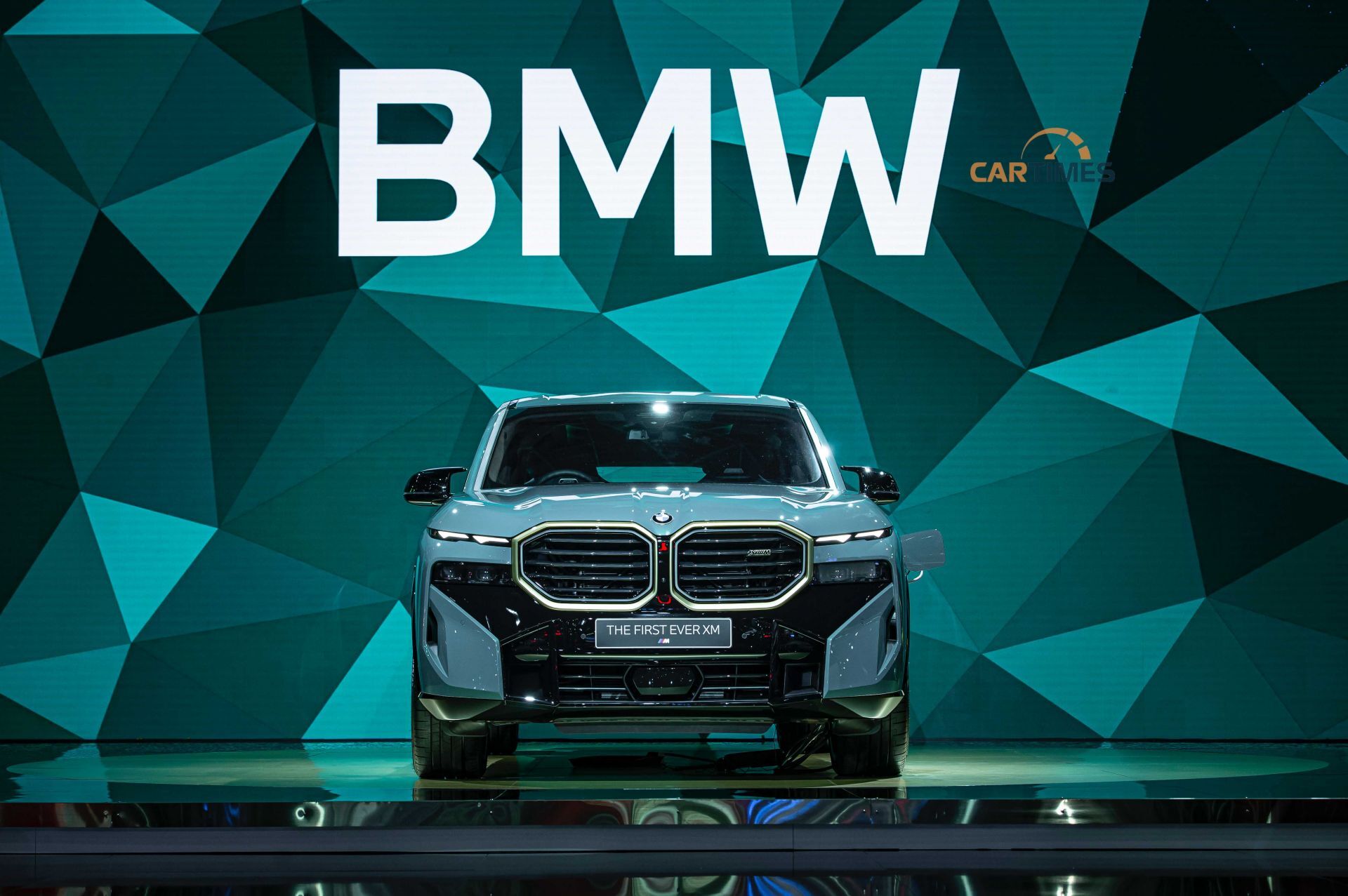 Đầu xe BMW XM