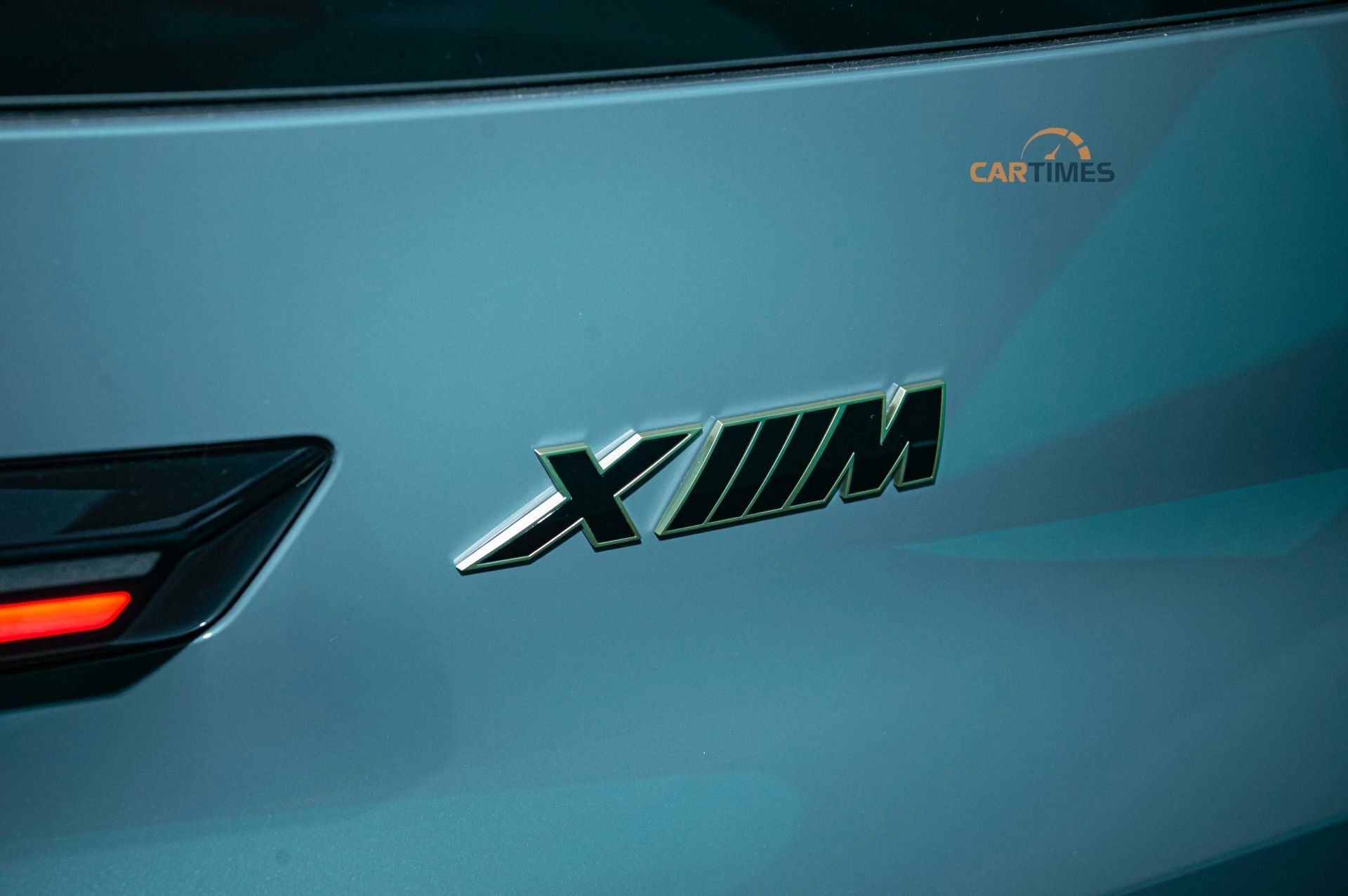 Ngắm BMW XM tại BIMS 2023: thiết kế hybrid của tương lai, xe SUV đắt nhất của hãng xe Đức 10