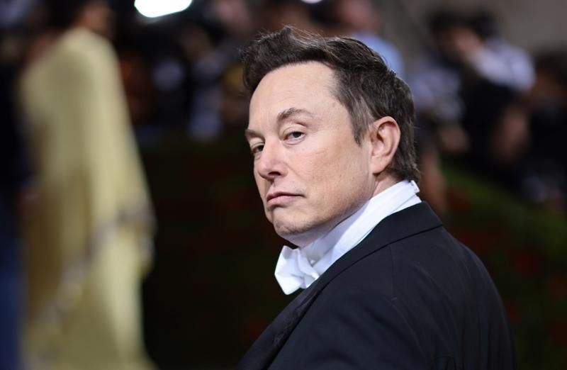 Elon Musk và nhiều chuyên gia kêu gọi tạm dừng phát triển hệ thống AI
