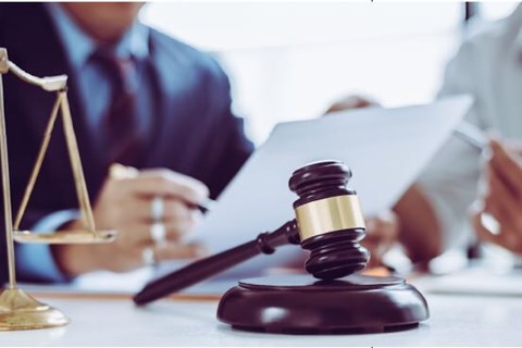 Cựu Chủ tịch Louis Holdings “thổi giá” chứng khoán chính thức ra hầu tòa