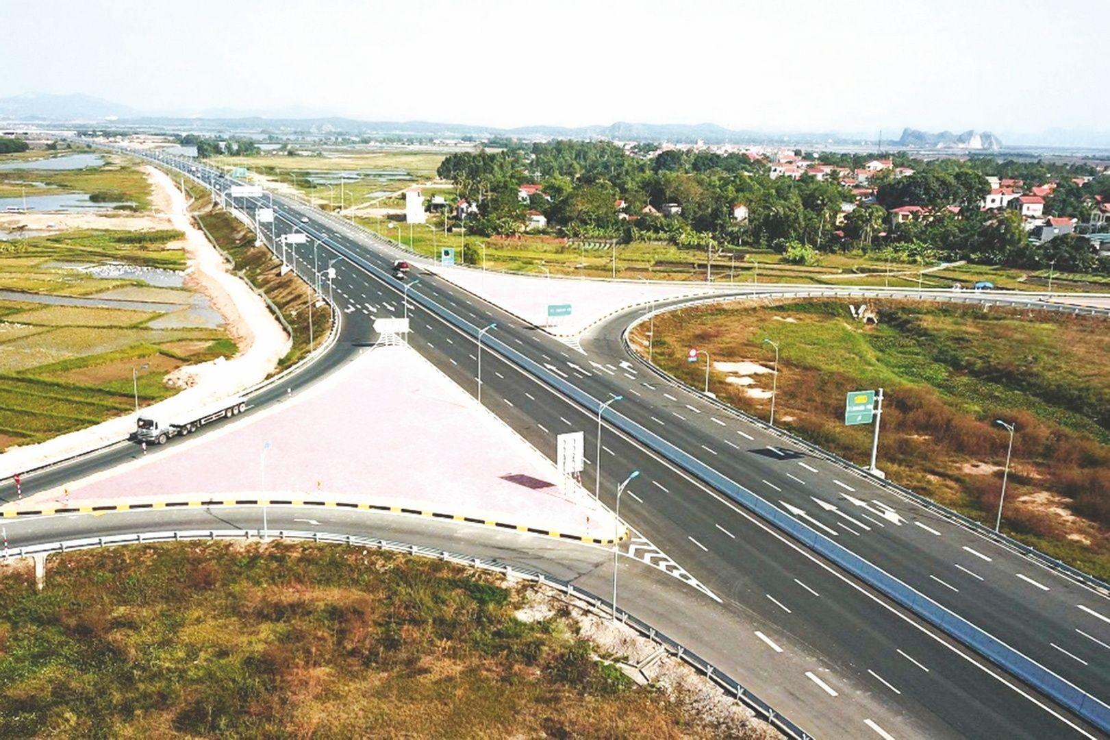Điểm danh loạt dự án giao thông địa phương chậm tiến độ